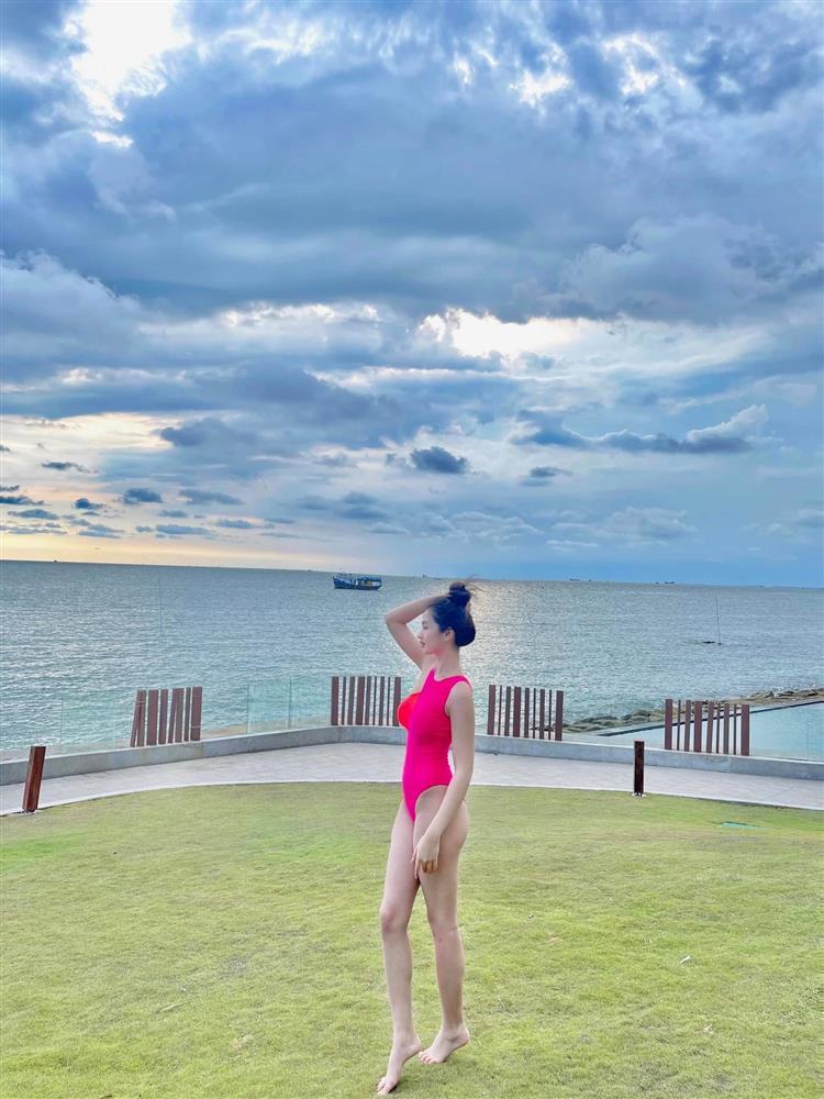 Body sexy tình tin đồn chồng cũ Lệ Quyên hóa ra photoshop ảo lòi-1