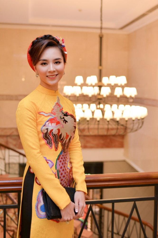 Thien Ly was accused by her father-in-law for 30 trillion, her career depends on her husband?-4