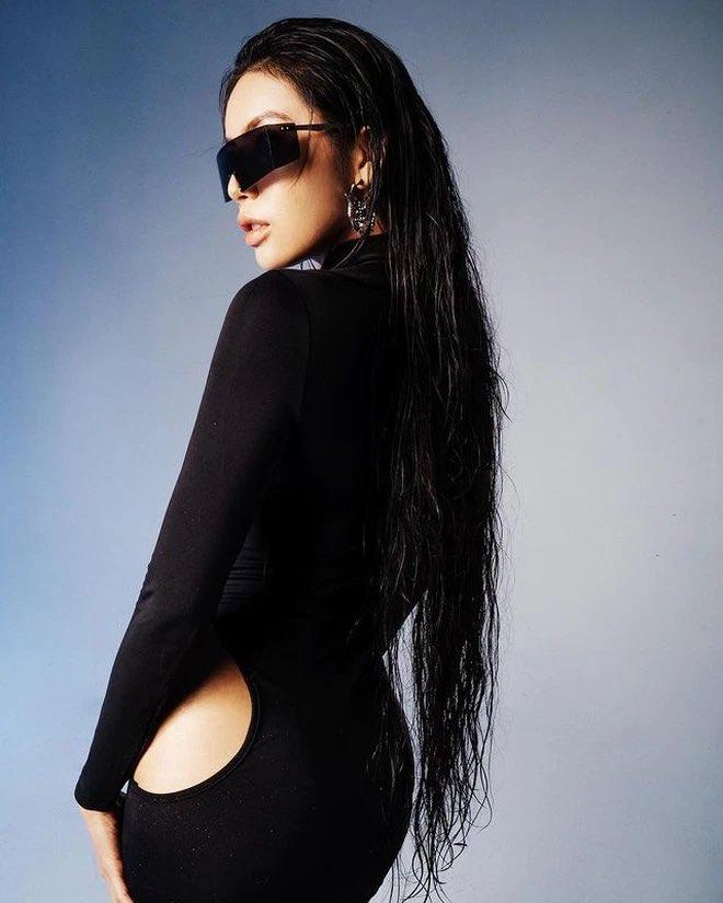 Nếu đã quyết tâm diện váy này, xin Minh Tú hãy đứng im!-3