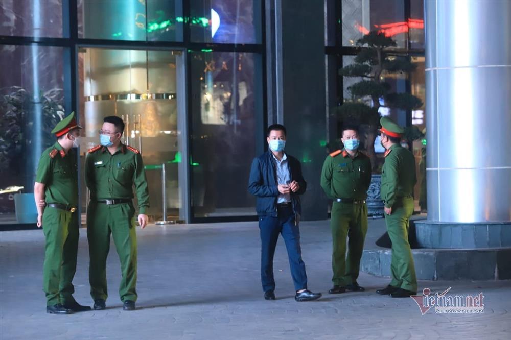 Đang khám xét chỗ ở, nơi làm việc của Chủ tịch FLC Trịnh Văn Quyết-6