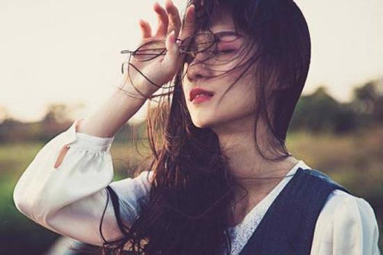 4 thói quen nhỏ nhưng không chịu bỏ khiến đàn bà 'bạc phúc'