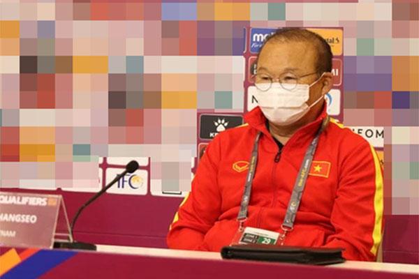 Coach Park made a surprise speech about sticking with Vietnamese football