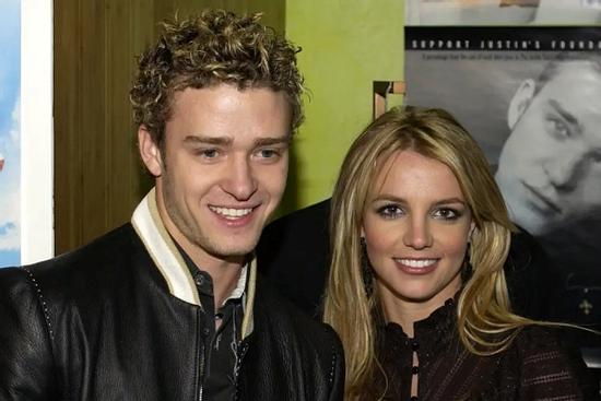 Britney Spears tố bị Justin Timberlake lợi dụng