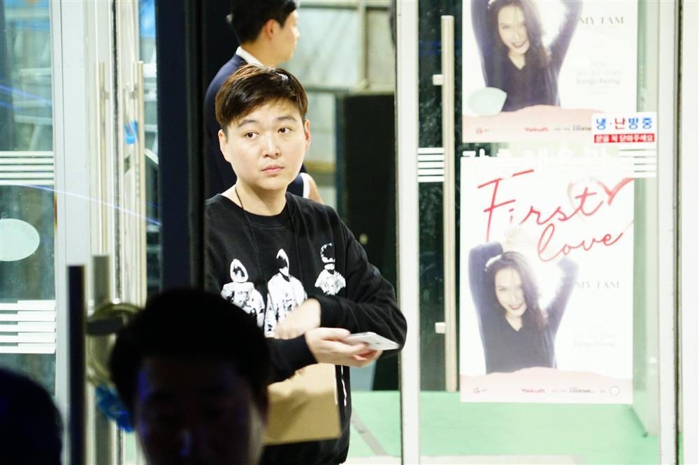 Tình tin đồn lâu năm khóc nức nở khi Mỹ Tâm hát bài kỷ niệm-8