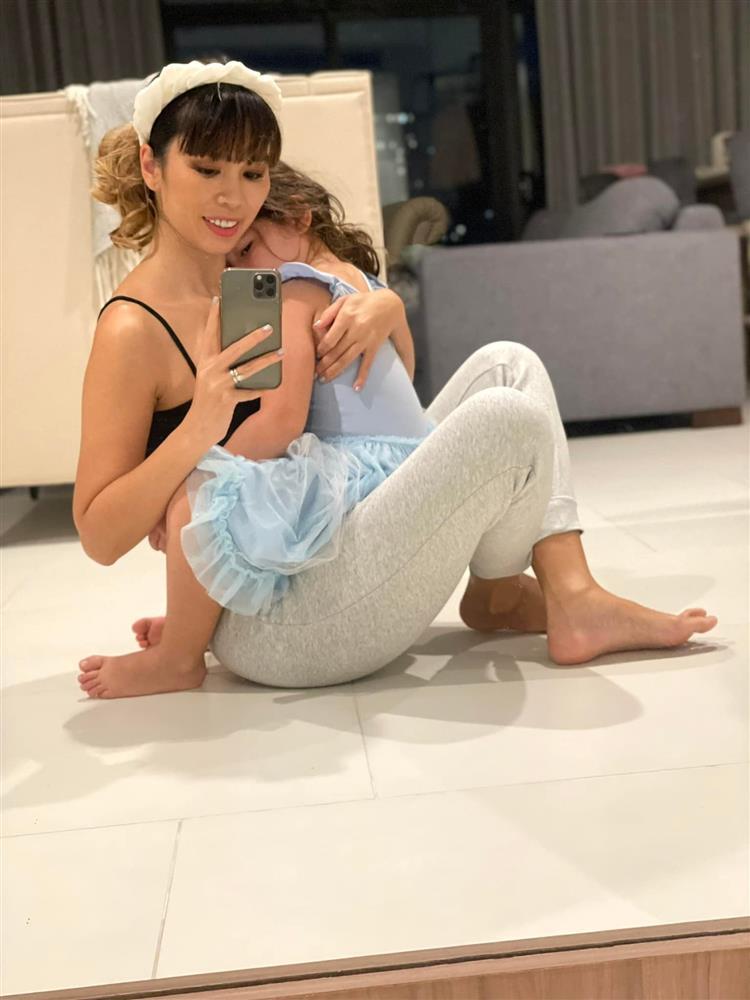 Tình cũ Hòa Minzy tái xuất được khen ngoại hình-7