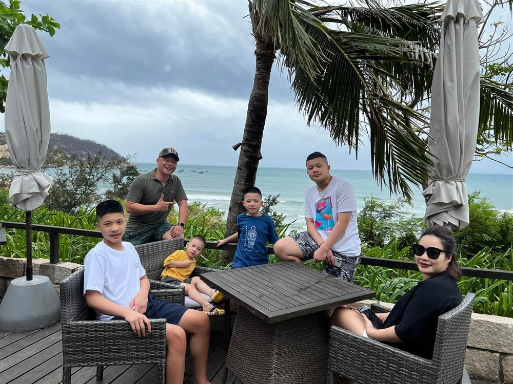 BTV mắn đẻ nhất VTV dở khóc dở cười kỷ niệm 15 năm ngày cưới-1