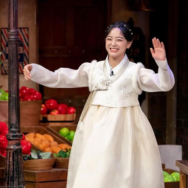 2 mỹ nhân A Business Proposal ở tạo hình cổ trang: Kim Se Jeong lép vế vì đâu?-2