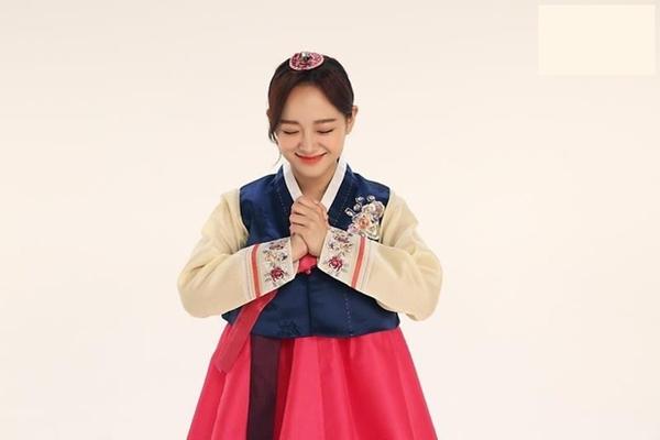 2 beauties of A Business Proposal in ancient shaping: Why is Kim Se Jeong inferior? -4