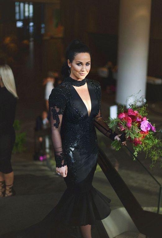 Bà xã Hồ Gia Hùng và Tóc Tiên hiếm hoi diện váy cưới màu đen-8