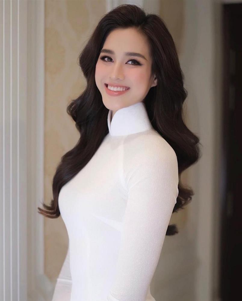 Đỗ Thị Hà gỡ gạc hình ảnh sau 2 lần mặc áo dài lộ nội y-3