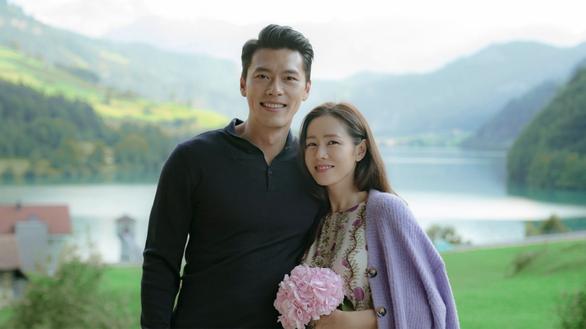 In private, the popular female singer sang carols at the super wedding Hyun Bin - Son Ye Jin-7