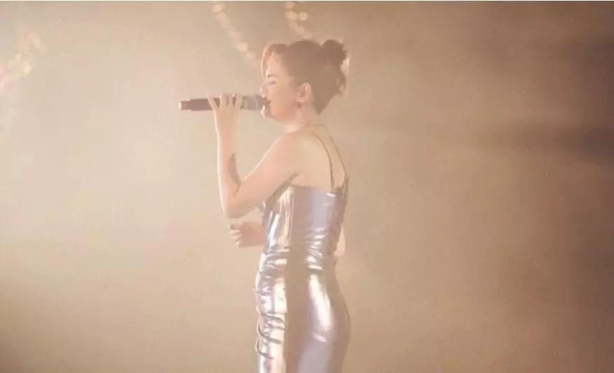 Phạm Quỳnh Anh lộ mặt sưng, body phát tướng chuẩn cấn bầu-7