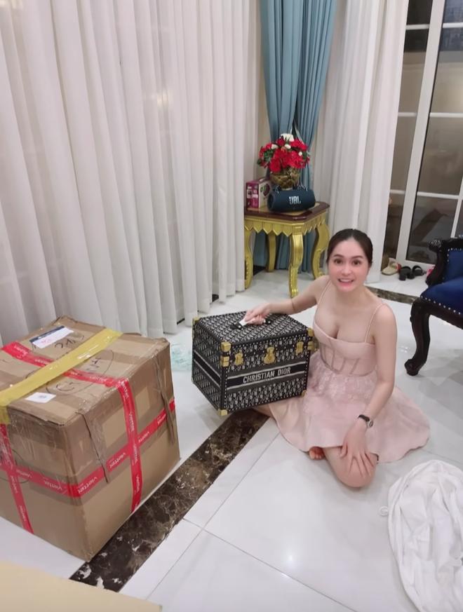 Đoàn Di Băng quay xe, không mua xe Vespa Dior vì tiếc tiền?-2