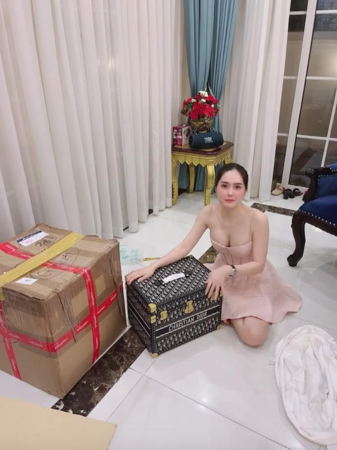 Đoàn Di Băng quay xe, không mua xe Vespa Dior vì tiếc tiền?-3