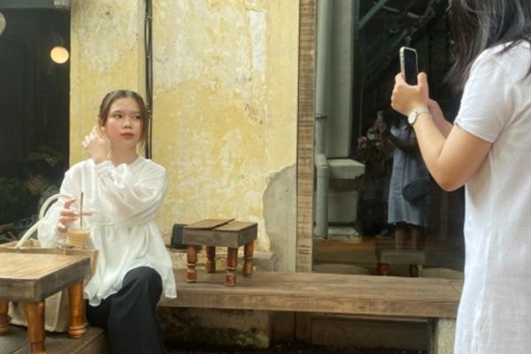 Xôn xao ly cà phê Phượng Hoàng Lửa đốt cháy ví du khách-9