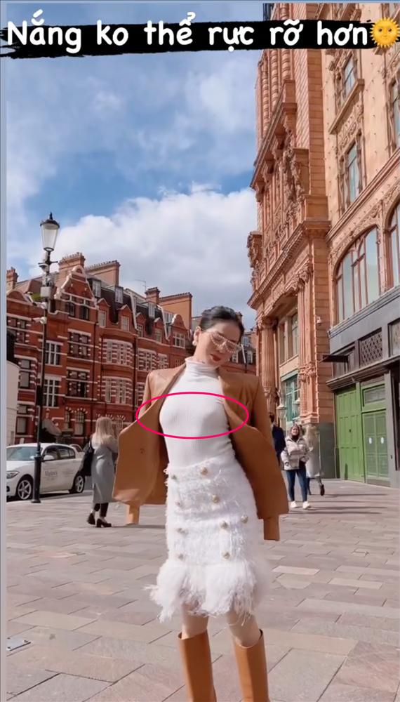 Vừa về nước, Lệ Quyên đã lại thả rông nhức mắt thiên hạ-3