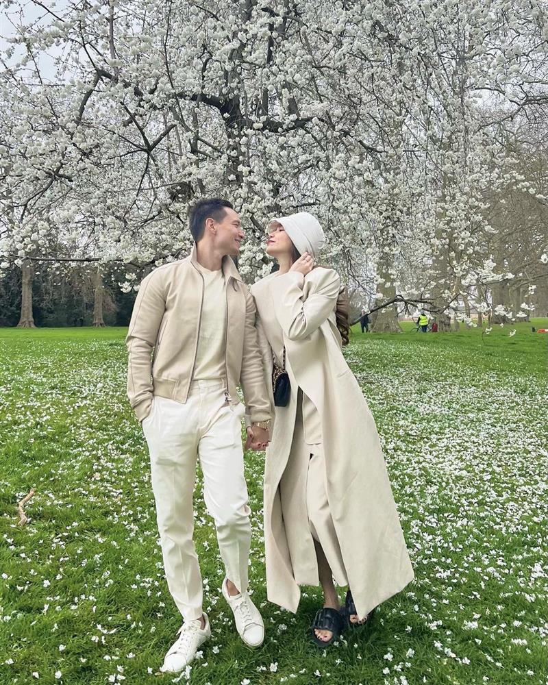 Hà Hồ - Lệ Quyên thả rông, phơi điểm nhạy cảm giữa trời Anh-10