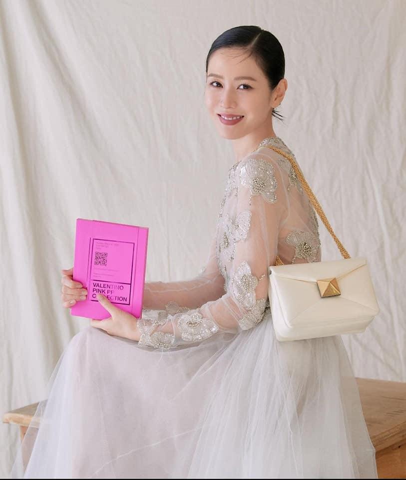 Ngắm trọn 6 bộ váy cưới bạc tỷ của cô dâu Son Ye Jin-6
