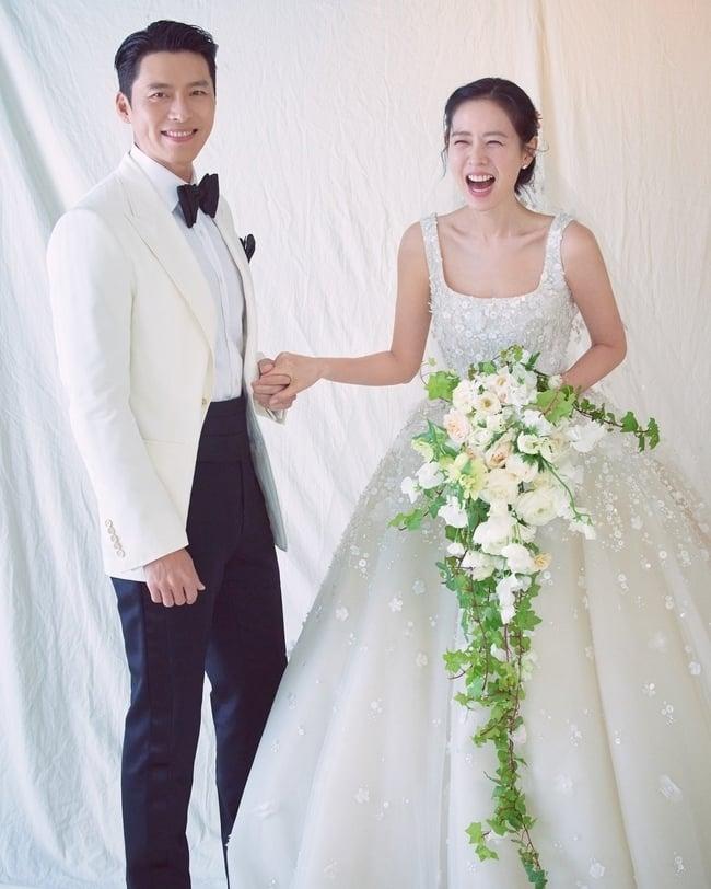 Ngắm trọn 6 bộ váy cưới bạc tỷ của cô dâu Son Ye Jin-3