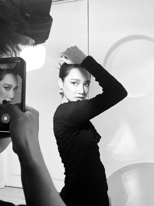 Nhã Phương lộ bụng lớn, dáng đi khệ nệ nghi bầu lần 2-5