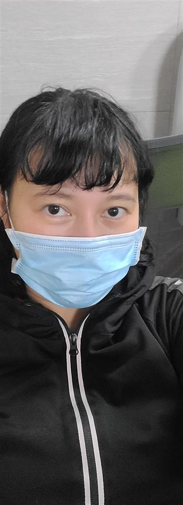 Khánh Linh đưa mẹ nhập viện sau tang lễ anh trai Ngọc Châu-6