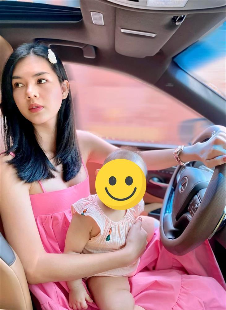 Mỹ nhân xuống tóc Ngọc Trinh công khai con gái 8 tháng tuổi?-1