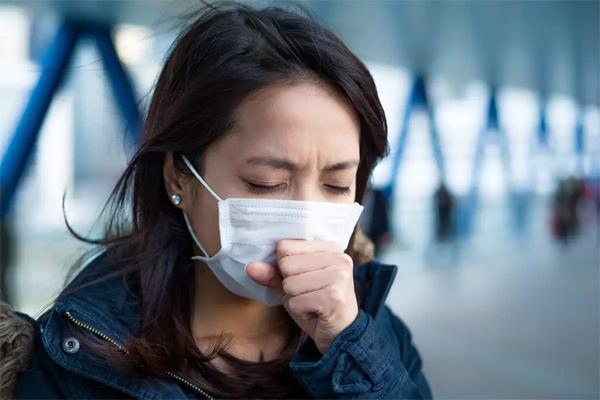 Khi nào cần đi khám nếu vẫn ho sau khi khỏi Covid-19?-1