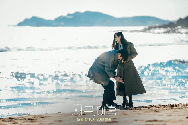 Son Ye Jin của Hyun Bin và Mi Jo của Tuổi 39: Yêu muộn nhưng đúng người!-2