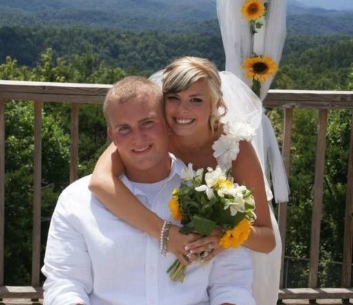 Cô dâu được phù rể tỏ tình, 2 năm sau ly hôn chồng cưới luôn phù rể-3