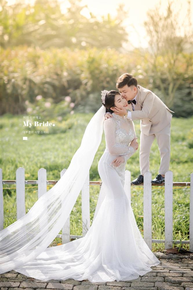 Đám cưới đặc biệt ở Hải Dương: Chàng trai cao 1m37 lấy vợ 1m62, cô dâu xinh như Hoa hậu-2