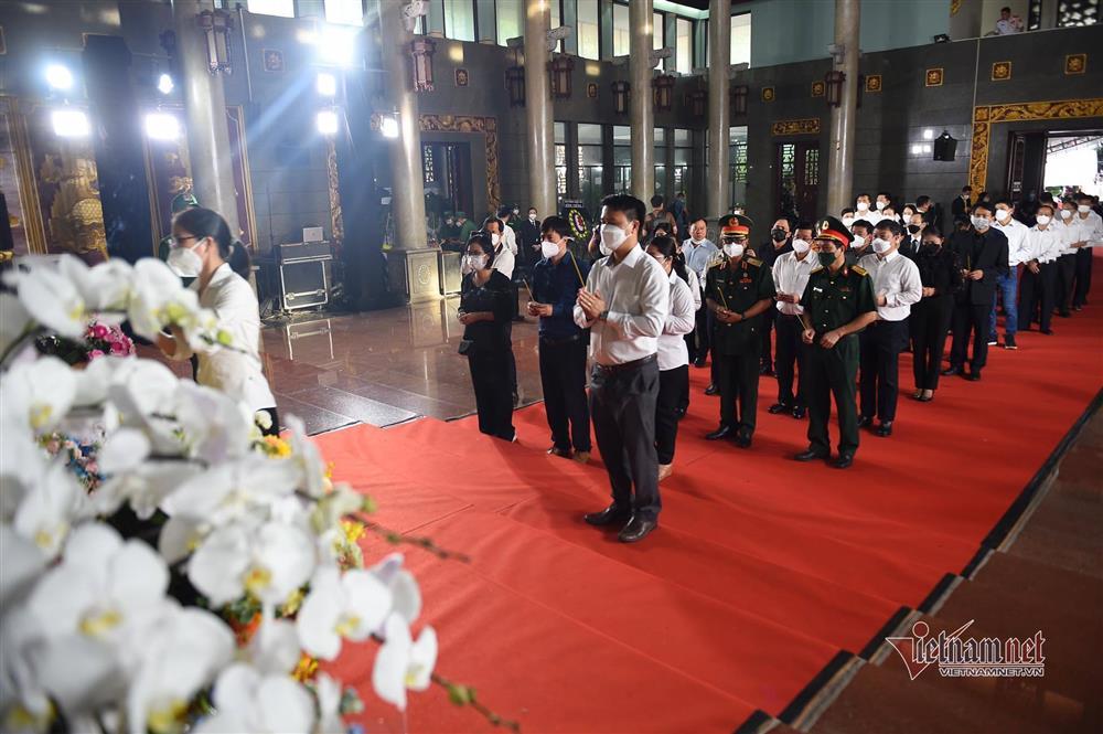 Lễ truy điệu, tiễn đưa Phó chủ tịch UBND TP.HCM Lê Hòa Bình về nơi an nghỉ-7