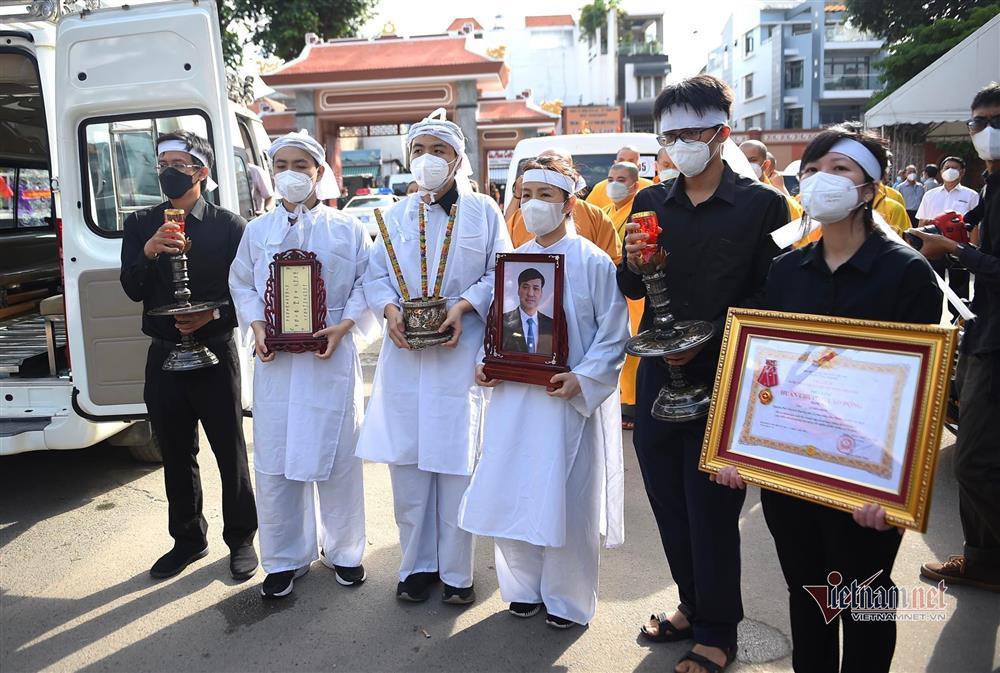 Lễ truy điệu, tiễn đưa Phó chủ tịch UBND TP.HCM Lê Hòa Bình về nơi an nghỉ-12