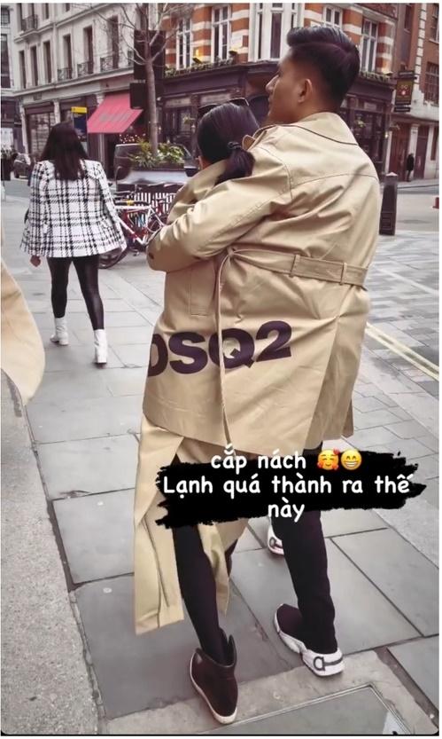 Lệ Quyên và bồ trẻ khoác chung áo, ôm ấp nhau trên phố-2