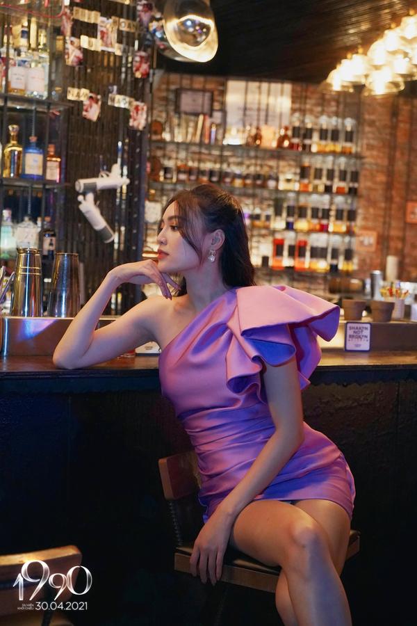 Mix đồ đi bar: Phương Oanh kín nhất, Quỳnh Nga hết nước chấm-4