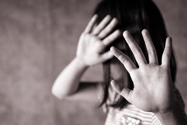 Nghe nói đẻ con gái thùy mị, mẹ phát rồ khi nhận gấp 2 sự nết na-2