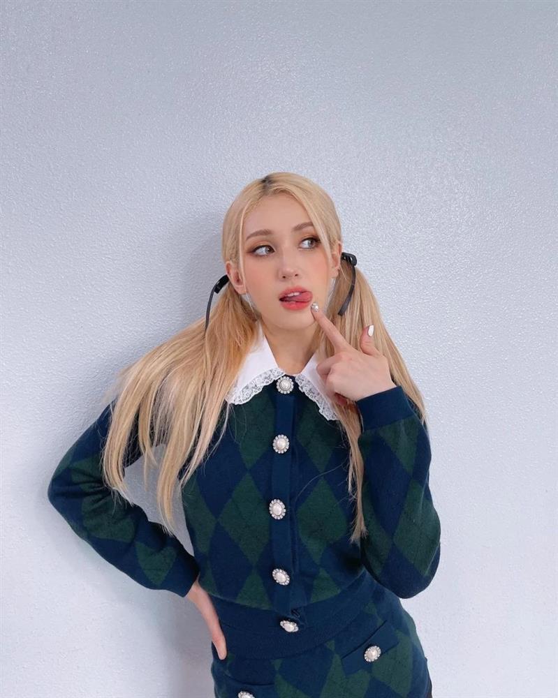 Bông hồng lai Somi: Từ cô nàng nhạt nhòa thành mỹ nhân sành điệu-9