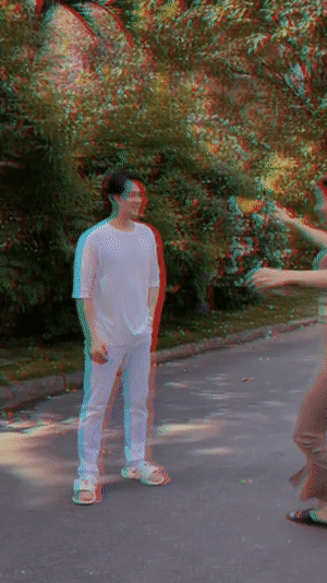 Ông Cao Thắng bế vợ lẫn con nhẹ bẫng, đừng đùa ông chú U40-2