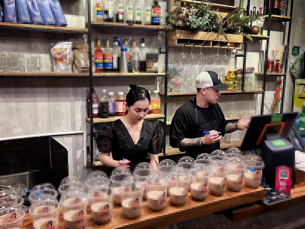 Từ bỏ giới giải trí lấy chồng, em gái Nhã Phương giờ ra sao?-4