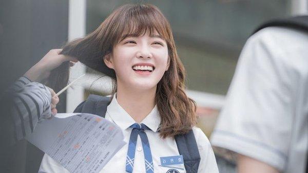 Kim Se Jeong: idol hiếm hoi diễn xuất thành công hơn IU, Yoona-2