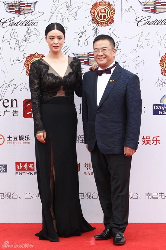 Tiếc rằng thân hình mũm mĩm lại là điểm yếu khiến cho Tưởng Hân thường xuyên tự ti. Bản thân nữ diễn viên tiết lộ cô rất dễ tăng cân, vóc dáng không được mảnh mai.