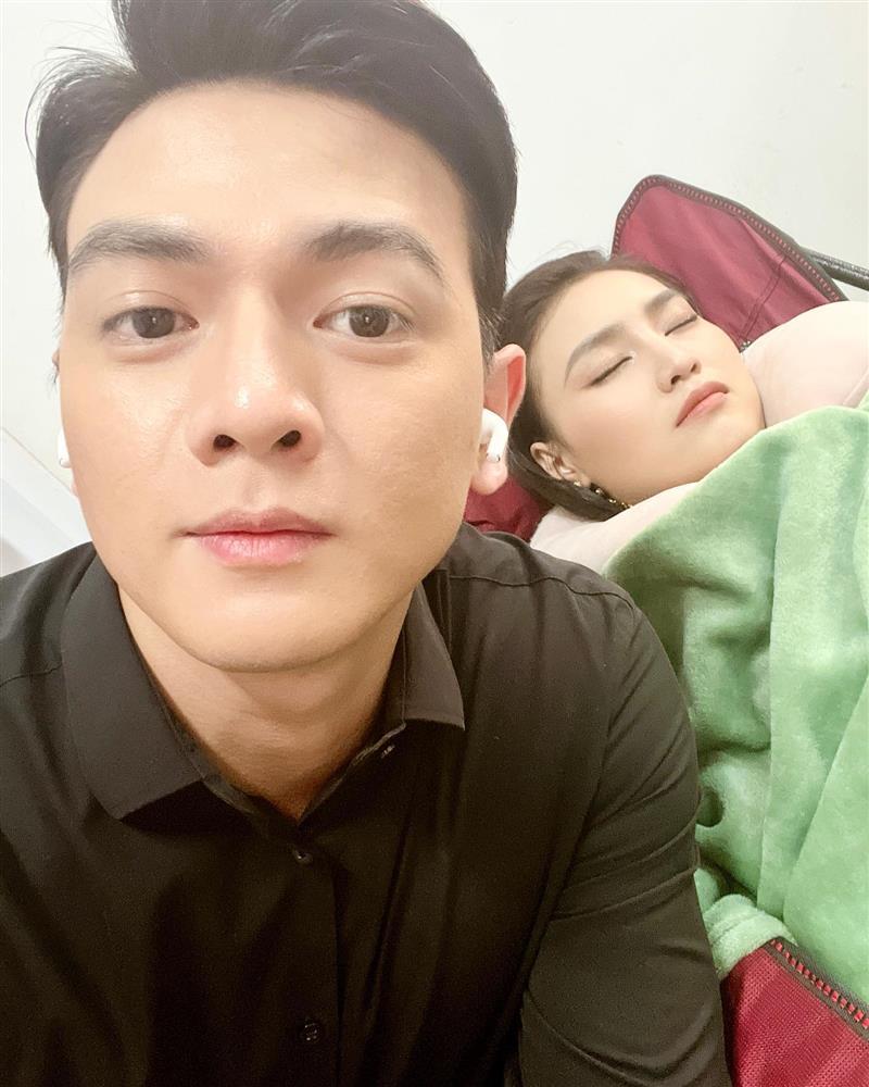 Mỹ nhân Việt ngủ gật bị chụp lén: Nhan sắc ai đỉnh chóp?-1