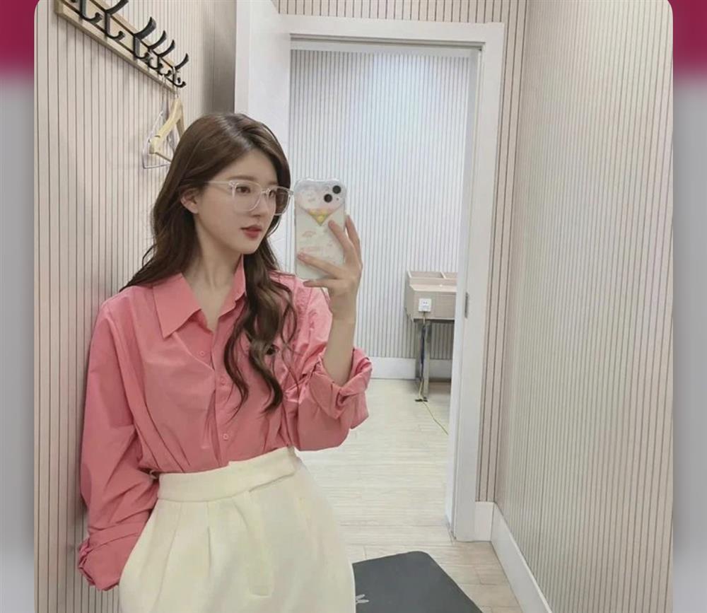 Triệu Lộ Tư lên hot search nhờ váy sợi chỉ
