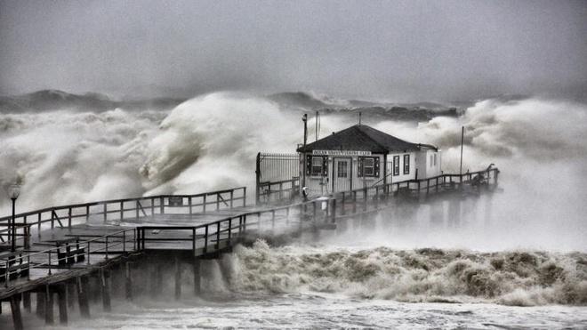 Biển Đông đón 2 cơn bão và 1 áp thấp nhiệt đới vào cuối tuần-1