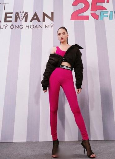 Hương Giang hằn vùng cấm địa phản cảm trước ống kính-1