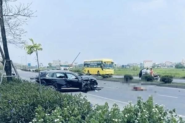 3 ô tô biến dạng sau tai nạn liên hoàn, 1 người nguy kịch-2