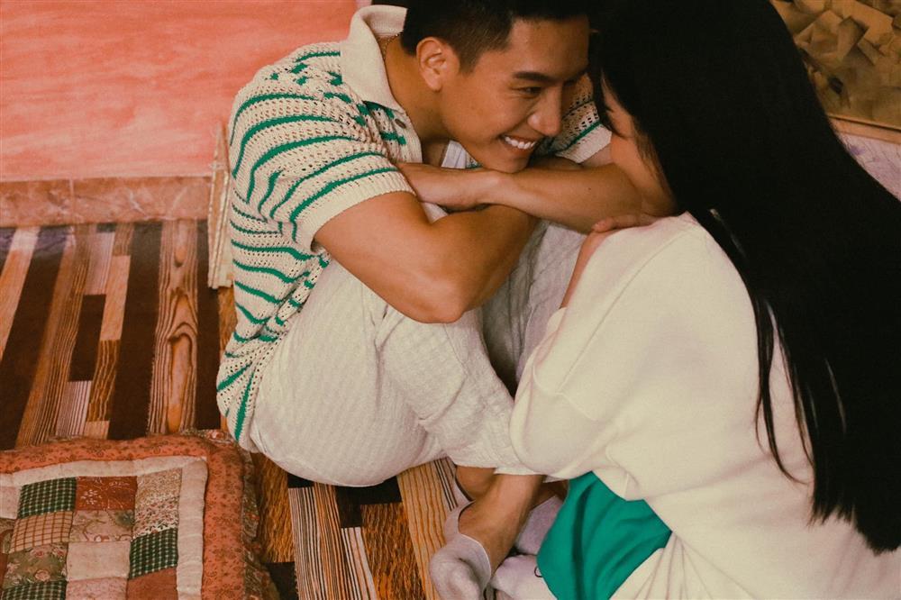 LyLy xả loạt ảnh tình bể bình bên Anh Tú, không yêu thì là gì?-4