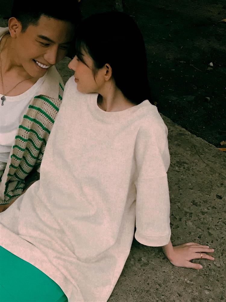 LyLy xả loạt ảnh tình bể bình bên Anh Tú, không yêu thì là gì?-9