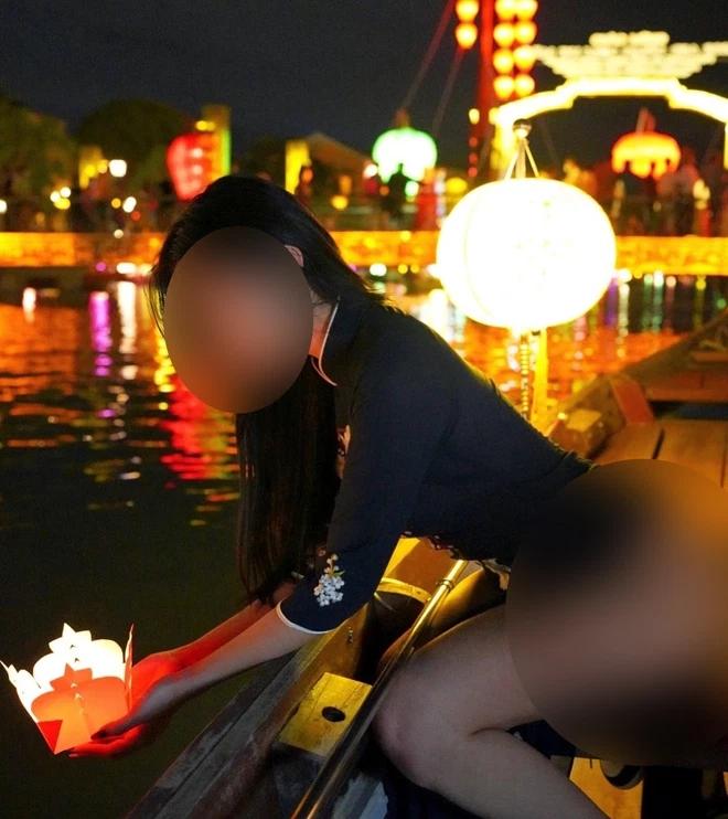 A series of offensive poses for female models showing revealing photos in Hoi An-1