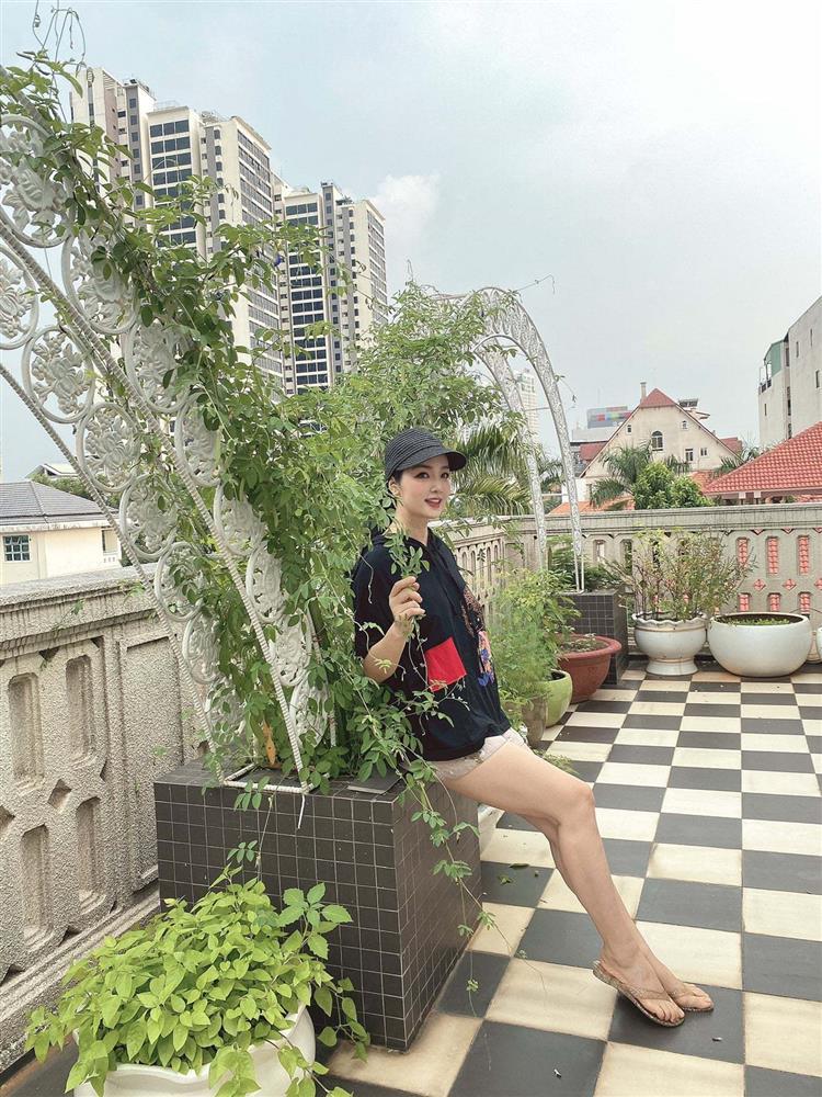 Hoa hậu Giáng My giàu có cỡ nào ở tuổi 50?-4