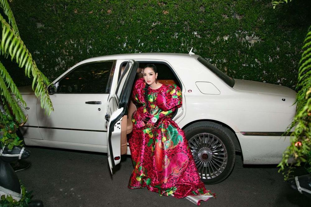 Hoa hậu Giáng My giàu có cỡ nào ở tuổi 50?-6